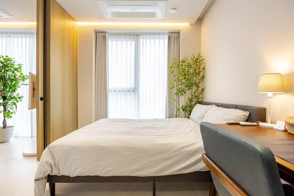 Modern Luxury In Gangnam With Cityview&wine *