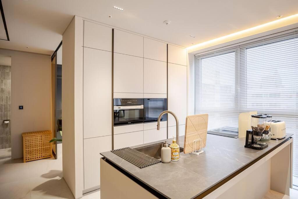 Apartment Modern Luxury In Gangnam With Cityview&wine *