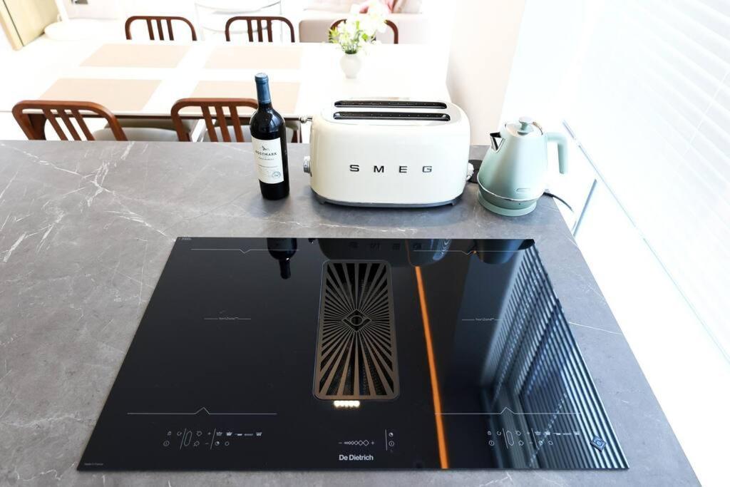 Modern Luxury In Gangnam With Cityview&wine Apartment