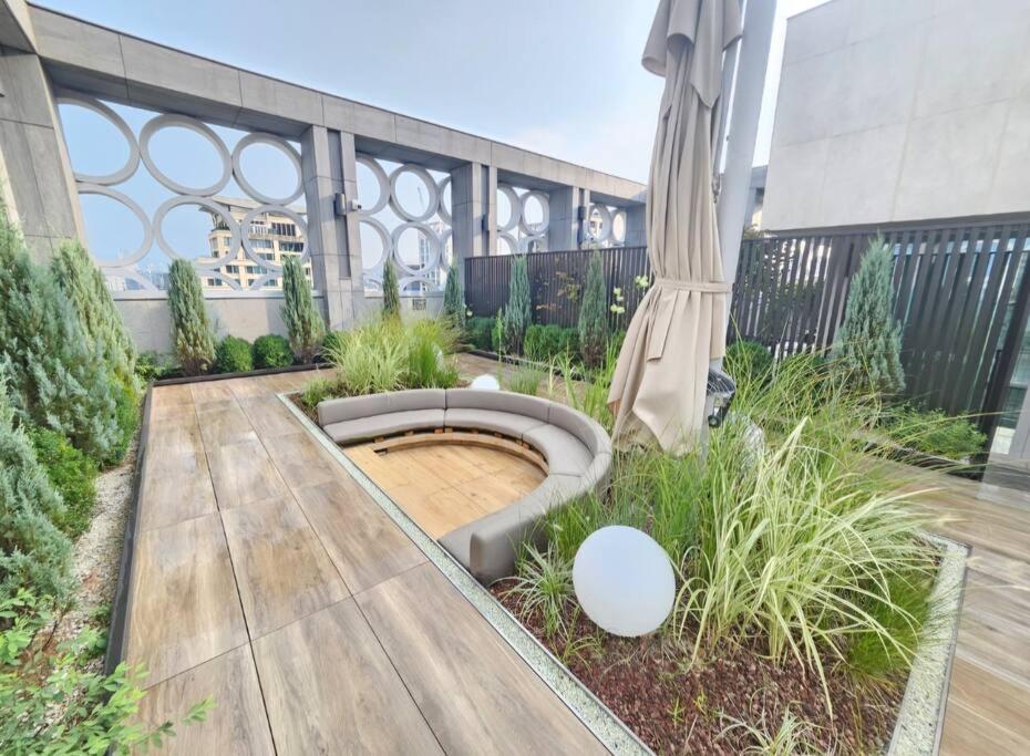 Modern Luxury In Gangnam With Cityview&wine Apartment