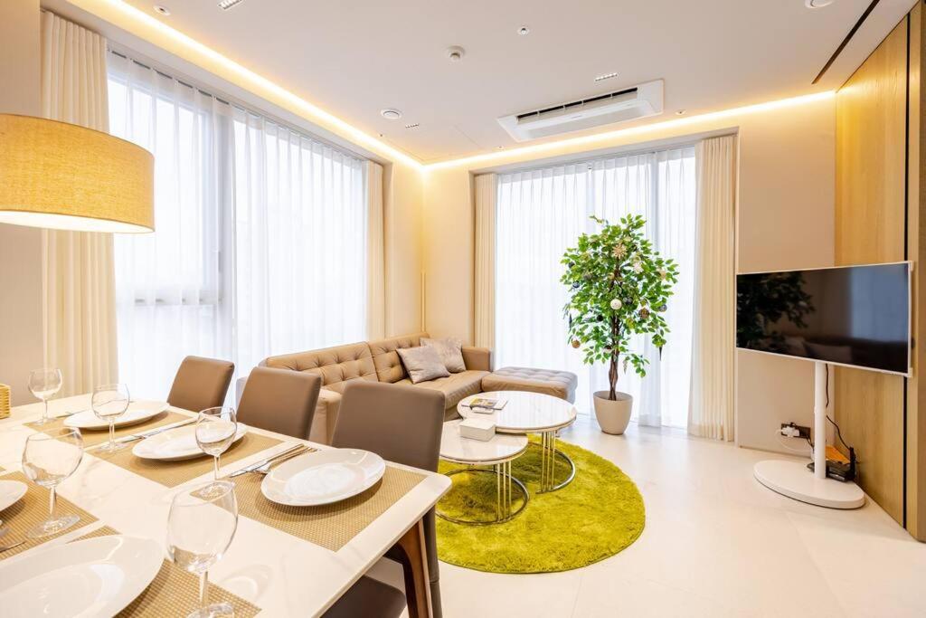 Modern Luxury In Gangnam With Cityview&wine *